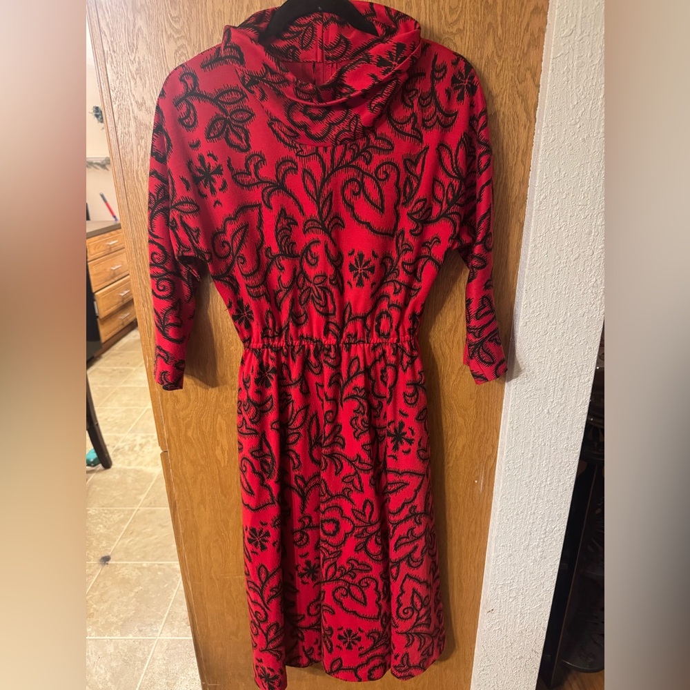 Vintage Red and Black Floral Long Sleeve Dress